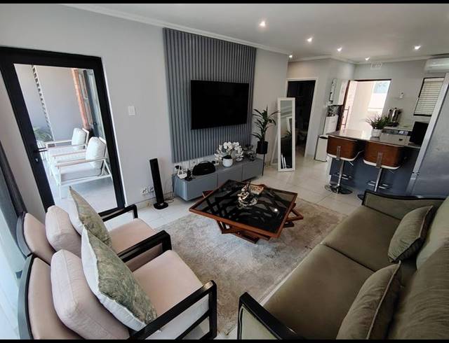 2 BEDROOM APARTMENT FOR SALE IN UMHLANGA CENTRAL